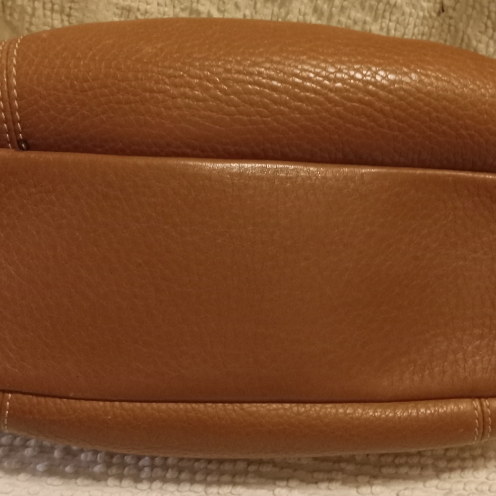 Dooney and Bourke bag. - Picture 4 of 6